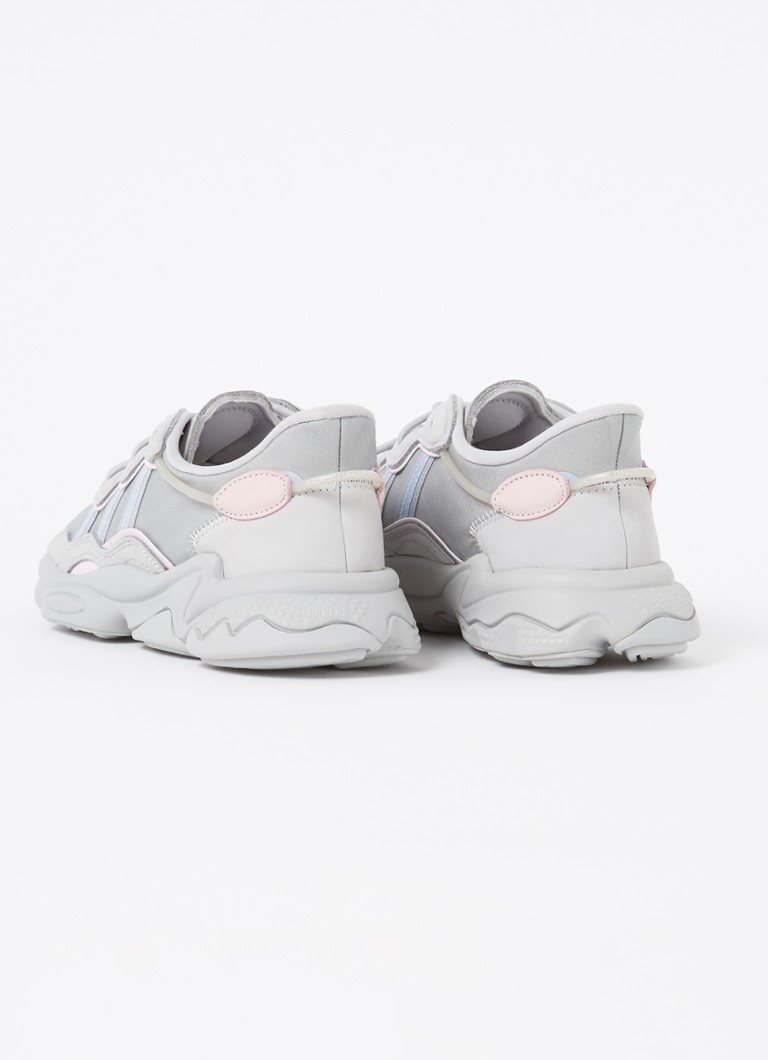 Adidas Ozweego sneaker met leren details • Grijs •