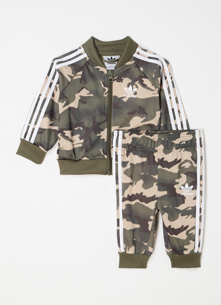 rib Beangstigend mengsel adidas Superstar trainingspak met camouflageprint 2-delig • Legergroen •  deBijenkorf.be