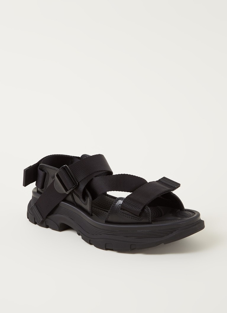 Alexander McQueen - Tread sandaal met leren details - Zwart