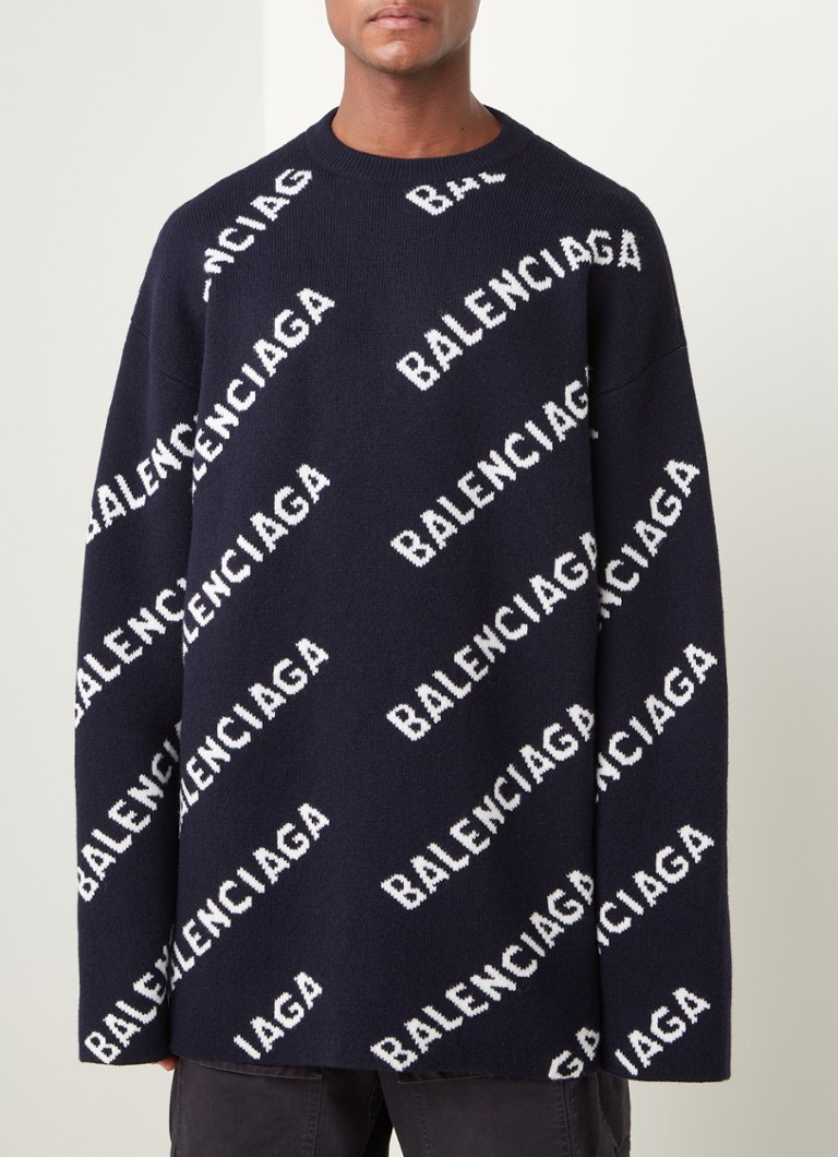 Van toepassing Motivatie Doe het niet Balenciaga Grofgebreide oversized trui in wolblend met logoprint •  Donkerblauw • deBijenkorf.be
