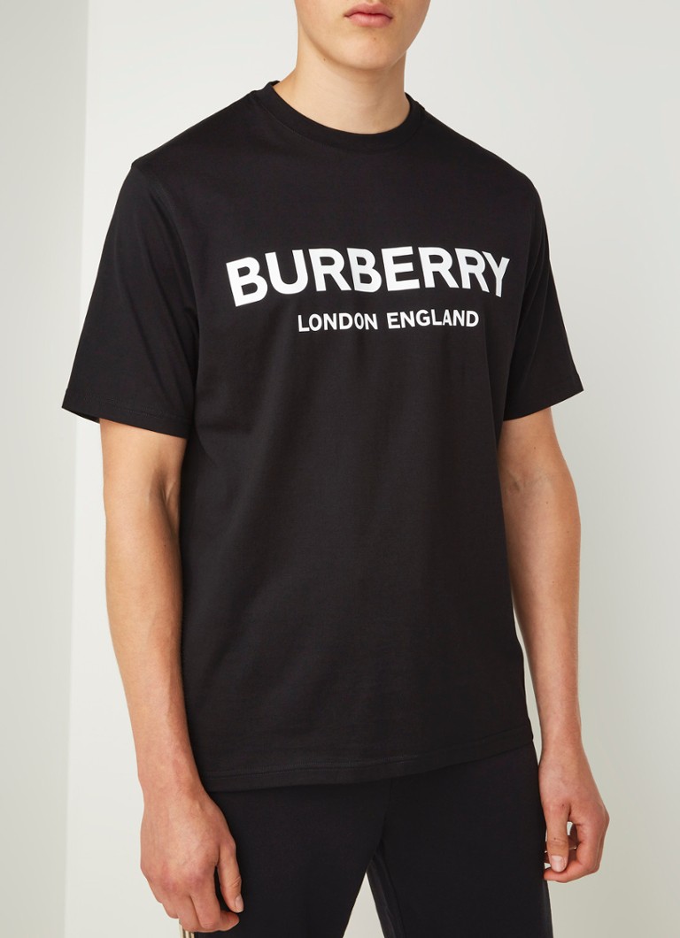 Lift Overgang Groene achtergrond BURBERRY Letchford T-shirt met logoprint • Zwart • deBijenkorf.be