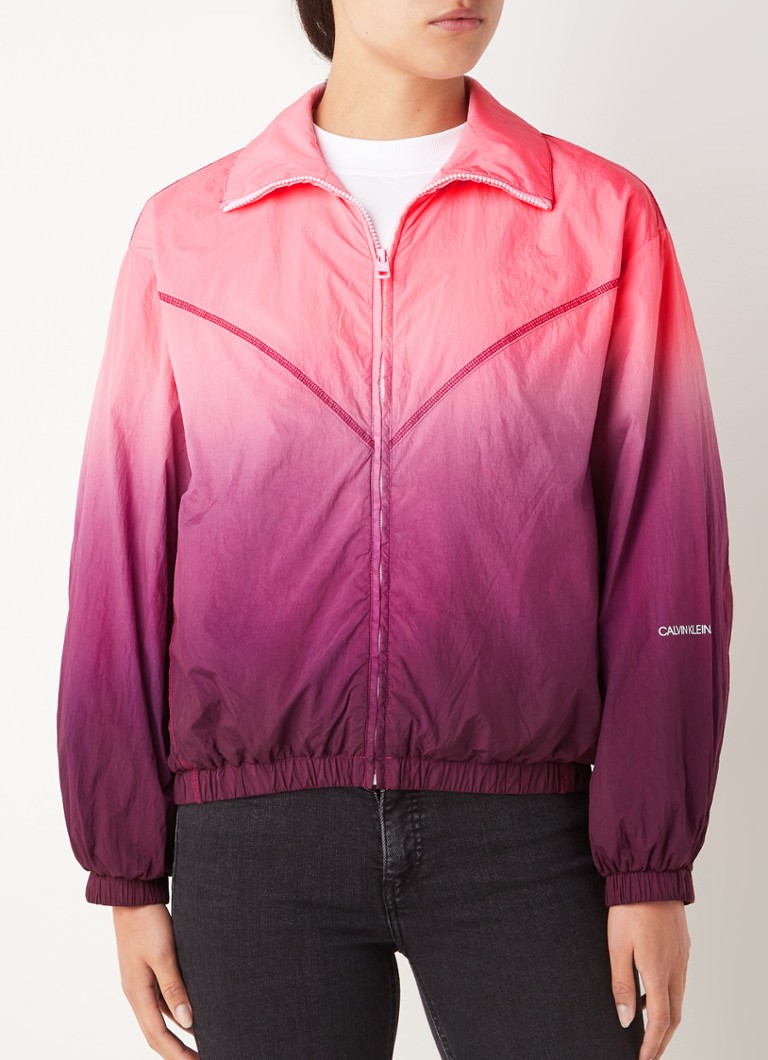 Calvin Klein - Veste Wind avec poches latérales et motif tie-dye - Rose