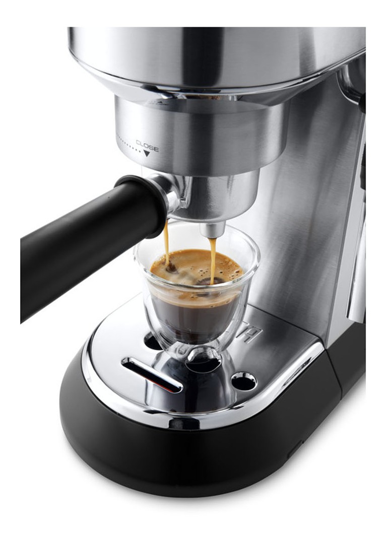 Meer dan wat dan ook Reparatie mogelijk Arrangement DeLonghi Dedica barista Pack espresso machine en elektrische koffiemolen ECKG 6821.M • Zilver • deBijenkorf.be Meer dan wat dan ook Reparatie mogelijk Arrangement DeLonghi Dedica barista Pack espresso machine en elektrische koffiemolen ECKG 6821.M • Zilver • deBijenkorf.be