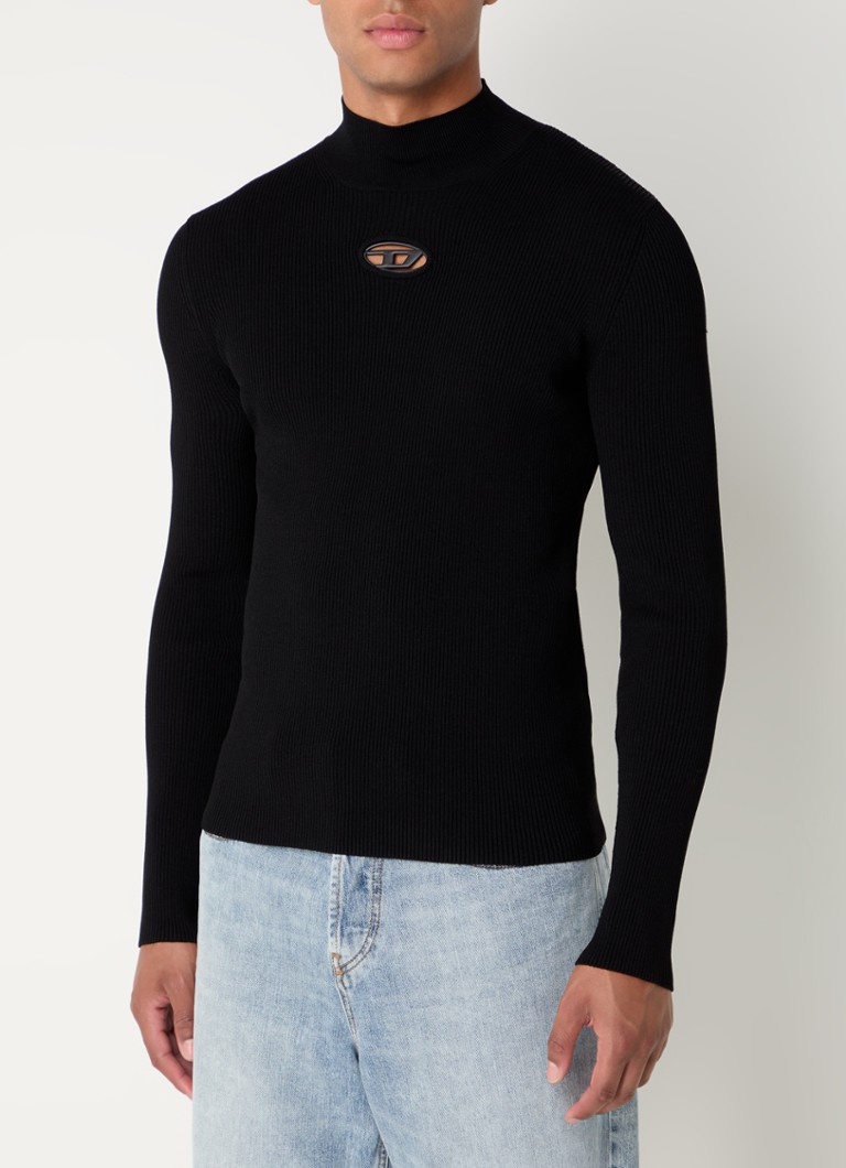 Diesel - K-Zackary ribgebreide coltrui met logo en cut-out detail - Zwart