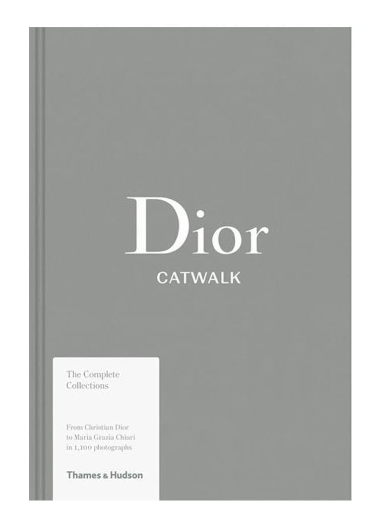 undefined - DIOR CATWALK - The Complete Collections - Grijs