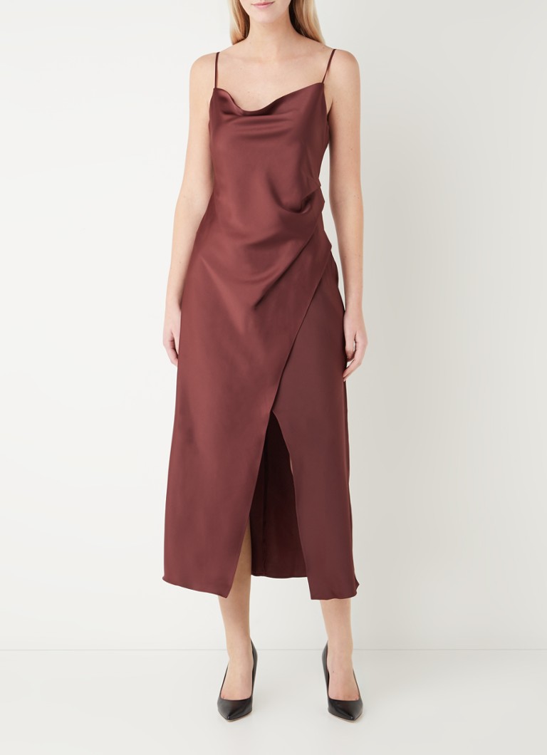 Forever New Chantelle maxi jurk van satijn met split • Bordeauxrood •  