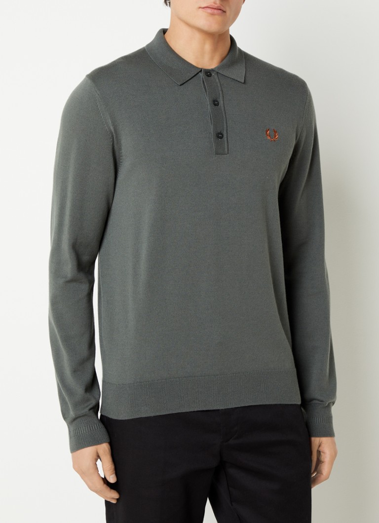 Fred Perry - Regular fit fijngebreide polo in wolblend met logoborduring - Olijfgroen