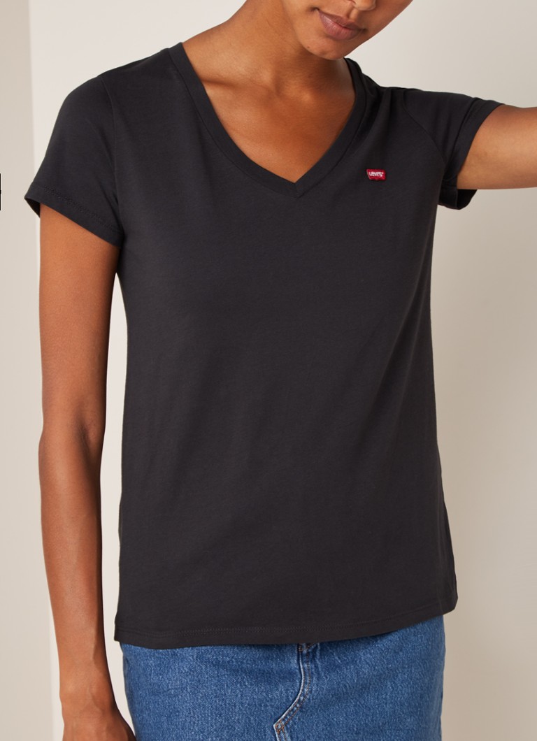 De Bijenkorf Dames Kleding Tops & Shirts Shirts Korte Mouwen Shirts Perfect T-shirt met V-hals en logoborduring 