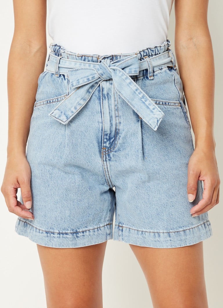 MANGO Ares high waist loose fit korte spijkerbroek met strikceintuur • Indigo • deBijenkorf.be MANGO Ares high waist loose fit korte spijkerbroek met strikceintuur • Indigo • deBijenkorf.be