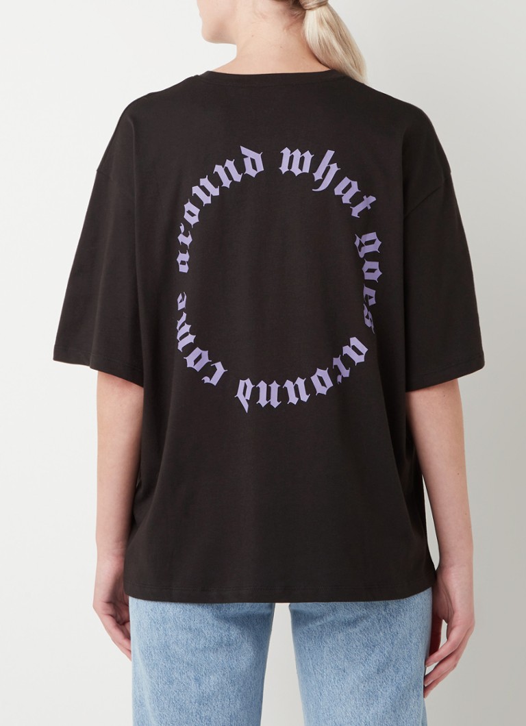 NA-KD - T-shirt van katoen met front- en backprint - Zwart