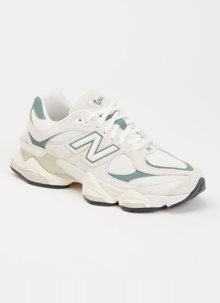 New Balance - 9060 sneaker met suède details - Ivoor
