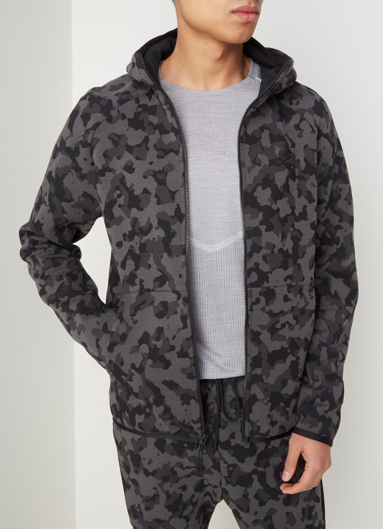 Wijzerplaat Tomaat regering Nike Tech fleece vest met capuchon met camouflagedessin • Legergroen •  deBijenkorf.be