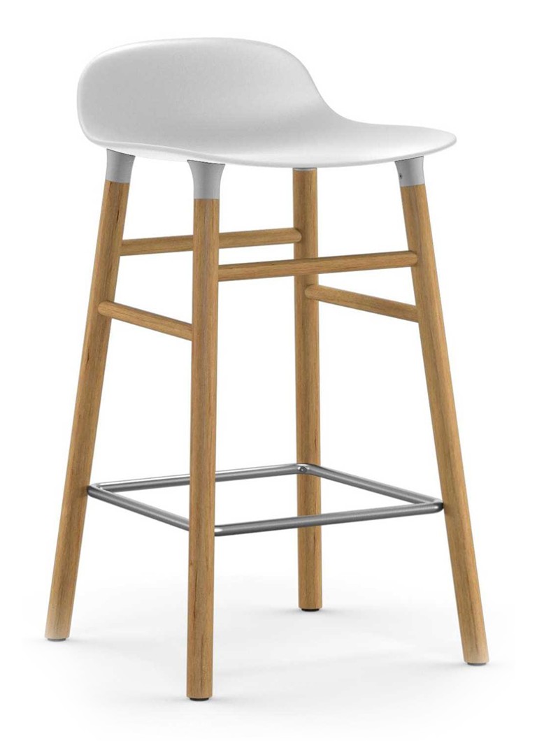 Landelijk Overname buste Normann Copenhagen Form Barstool barkruk 65cm met eiken onderstel • Wit • deBijenkorf.be Landelijk Overname buste Normann Copenhagen Form Barstool barkruk 65cm met eiken onderstel • Wit • deBijenkorf.be