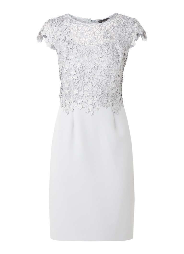 Weiland Tentakel Draai vast Phase Eight Mariposa midi kokerjurk met overlay van guipure kant • Lichtblauw • deBijenkorf.be Weiland Tentakel Draai vast Phase Eight Mariposa midi kokerjurk met overlay van guipure kant • Lichtblauw • deBijenkorf.be