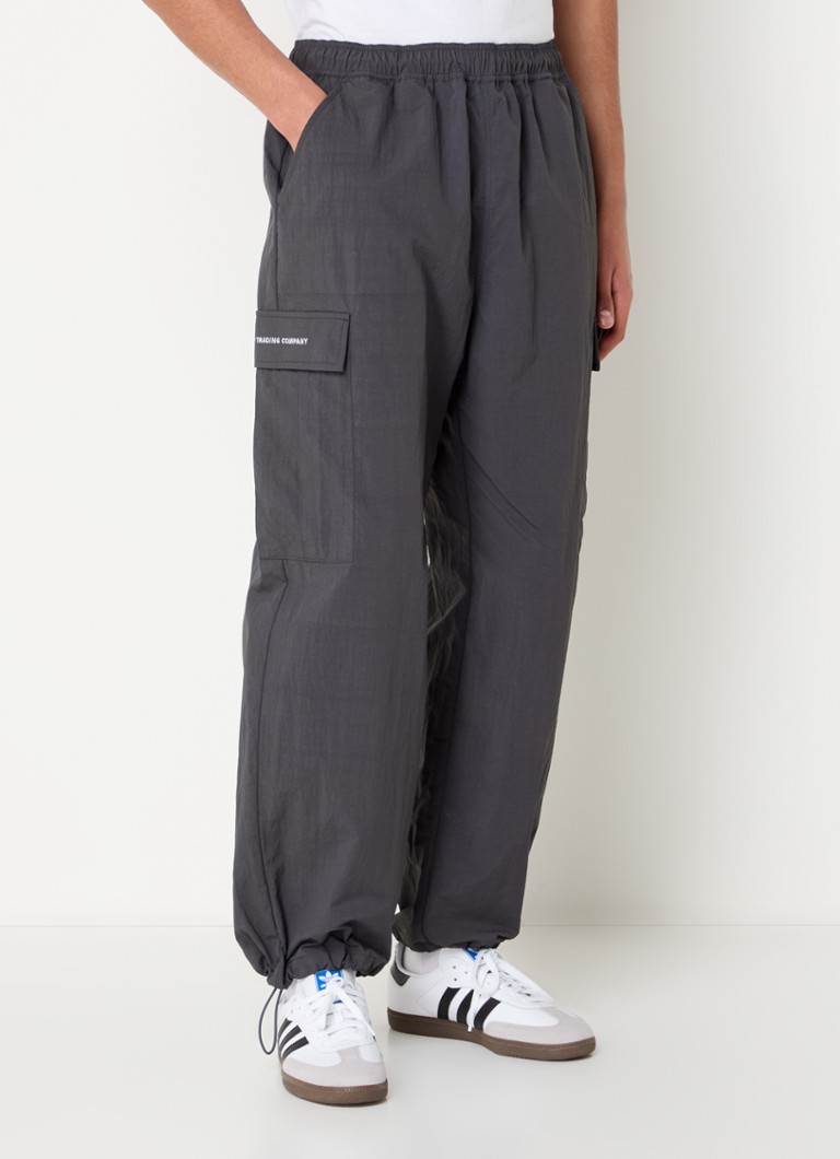 Pop Trading Company - Tapered fit cargobroek met steekzakken - Donkergrijs