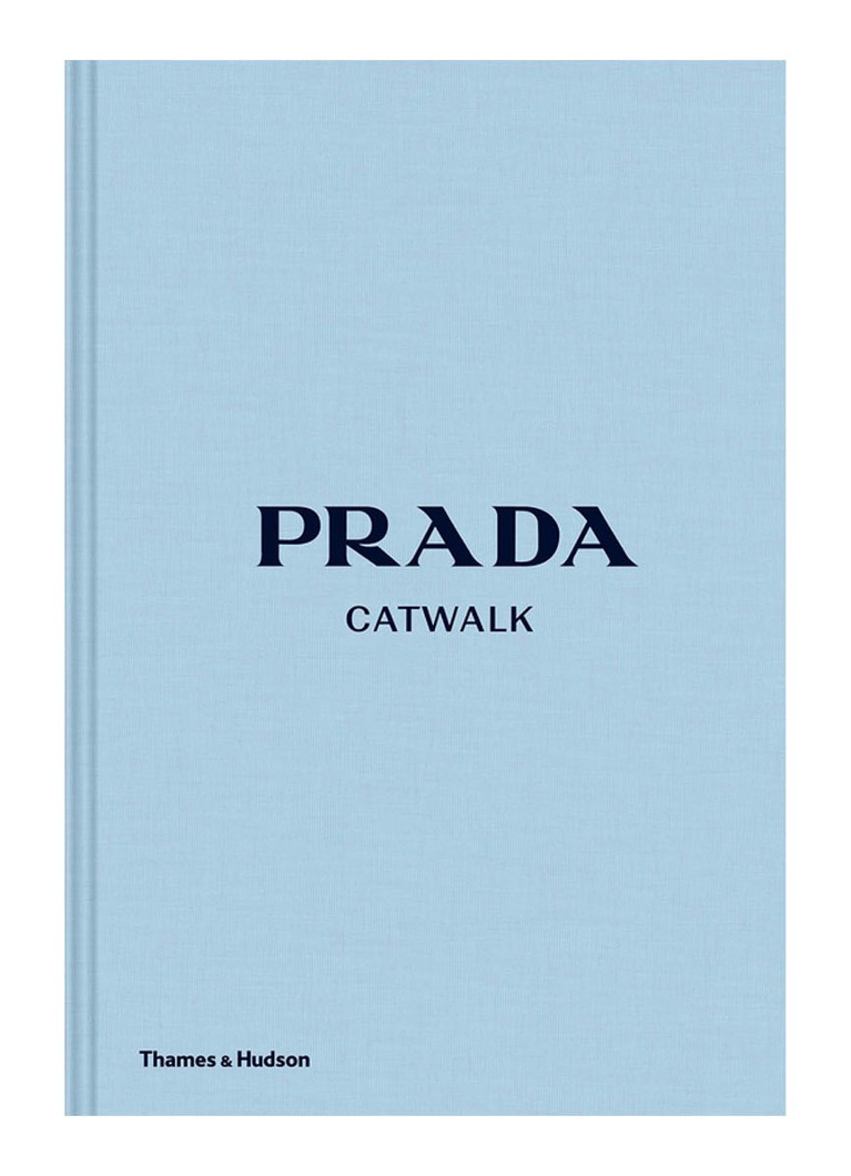 undefined - Prada Catwalk - Les collections complètes - Bleu clair