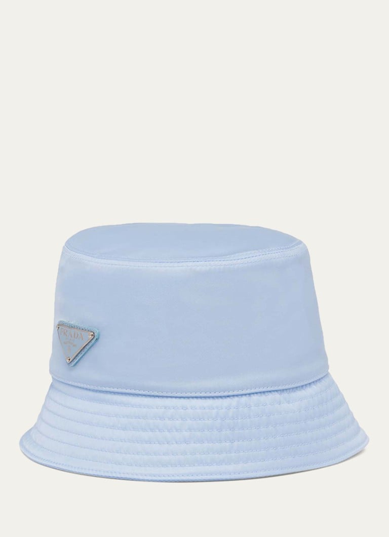 Prada Re-Nylon hoed met logo • Lichtblauw • deBijenkorf.be