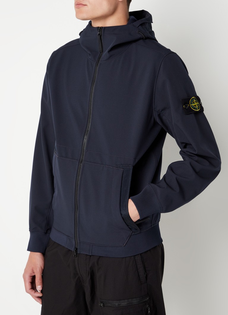 Slordig wazig Buigen Stone Island Q0122 Softshell jack met ritszakken en capuchon • Donkerblauw  • deBijenkorf.be