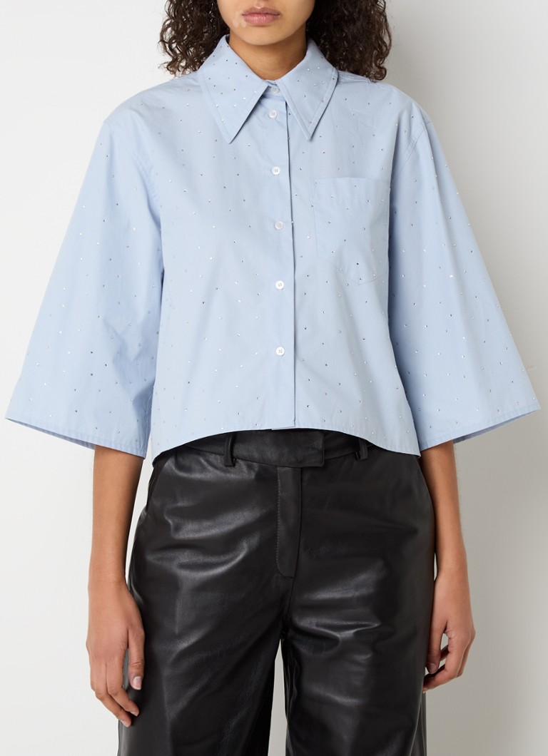 STUDIO AR - Xia blouse met trompetmouw en strass - Lichtblauw