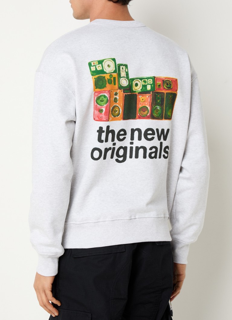 The New Originals - Soundsystem sweater met logo- en backprint - Grijsmele