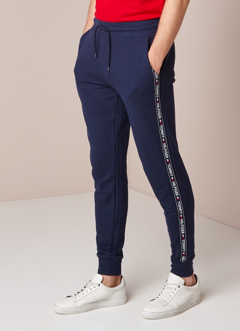 zo veel buffet Shinkan Tommy Hilfiger Tommy Hilfiger May joggingbroek van sweatstof met logoband • Donkerblauw • deBijenkorf.be zo veel buffet Shinkan Tommy Hilfiger Tommy Hilfiger May joggingbroek van sweatstof met logoband • Donkerblauw • deBijenkorf.be