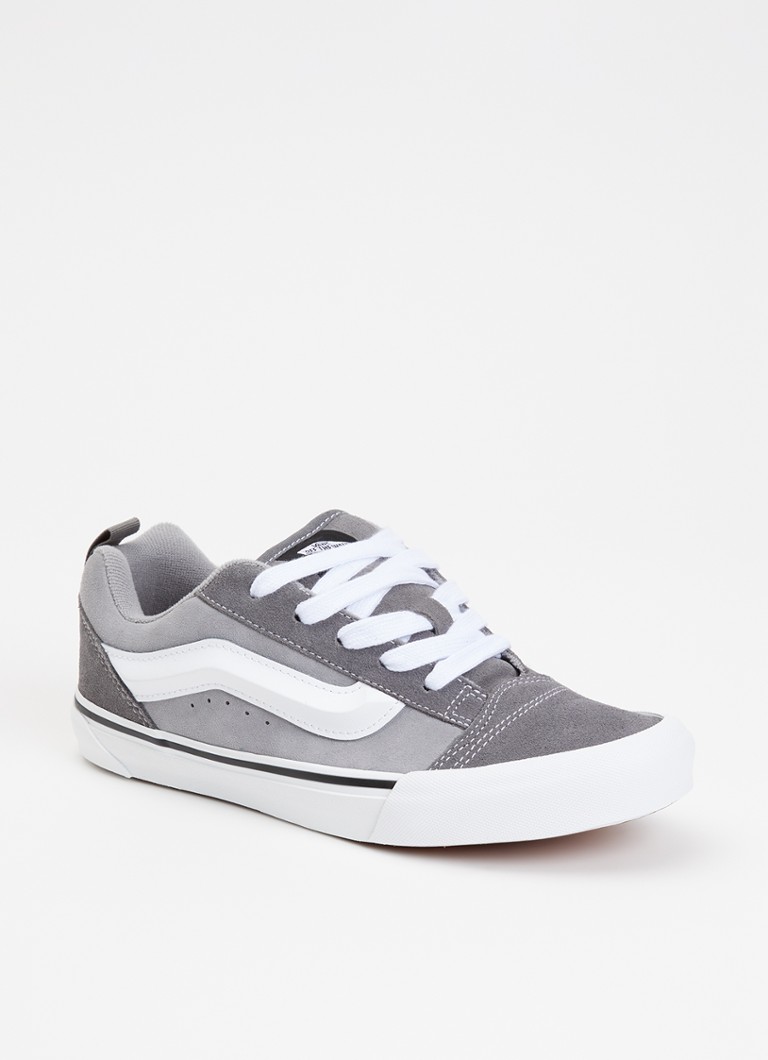 VANS - Knu Skool sneaker van suède met leren details - Grijs