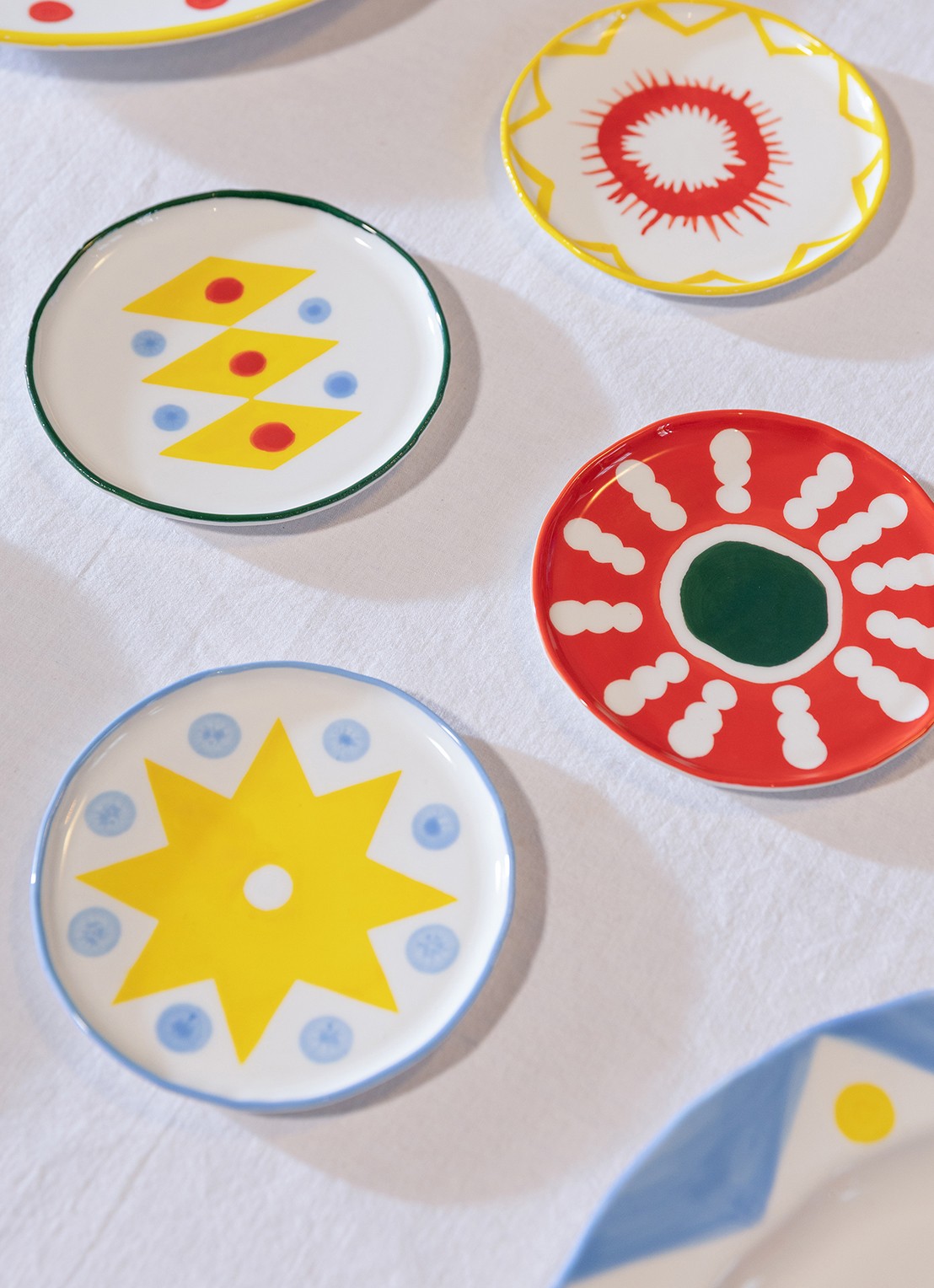 &Klevering Festivo borden set van 4  - detail 7 multicolor