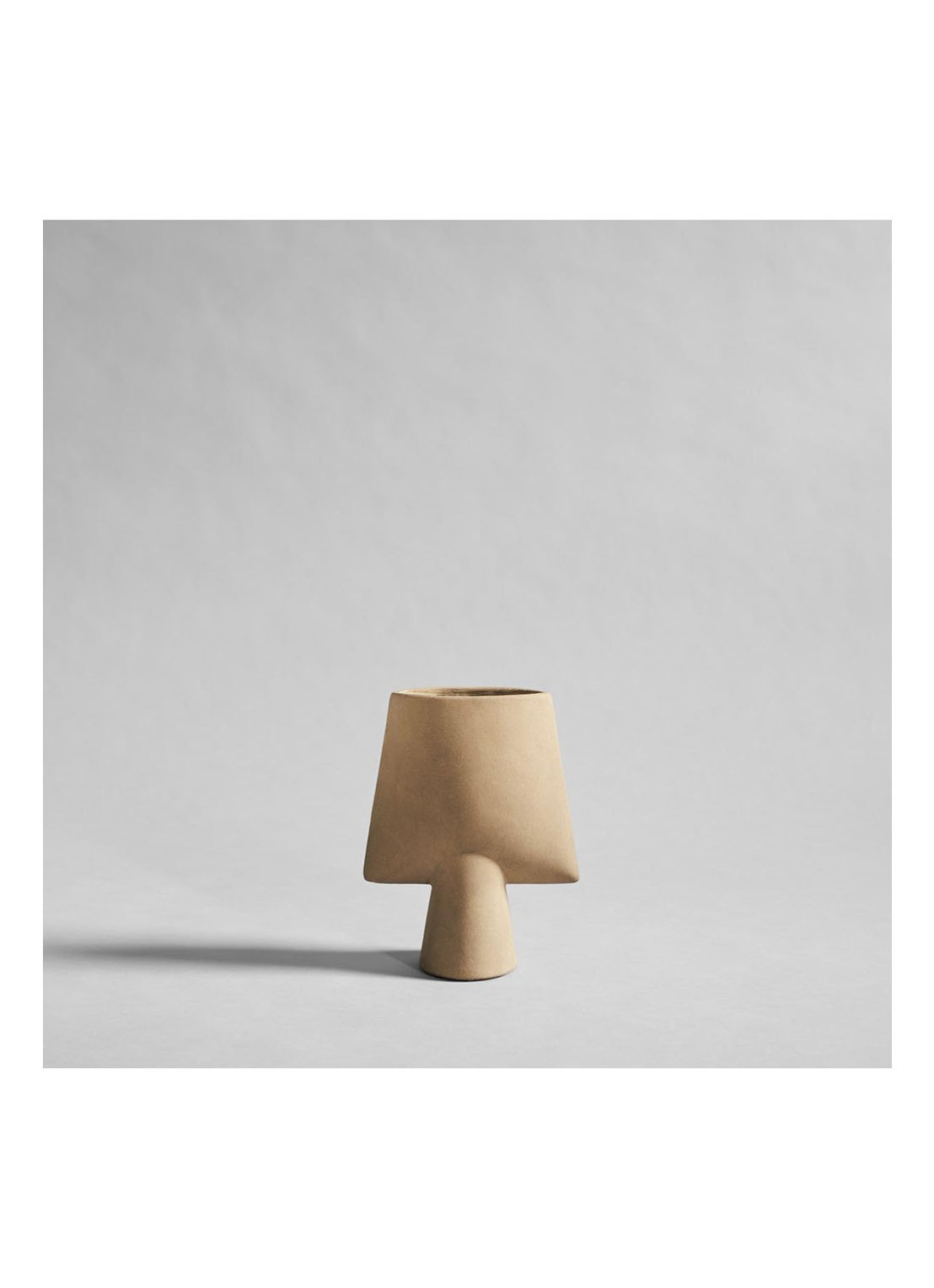 101 Copenhagen Sphere Square Mini vaas 25 cm - detail 4 beige