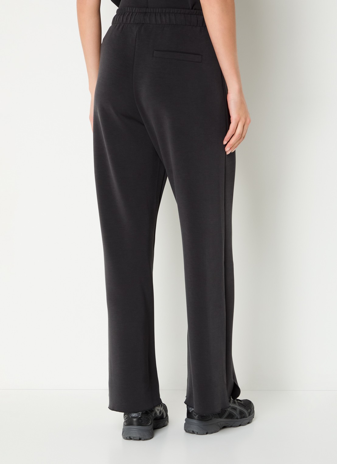 10DAYS High waist straight fit broek met steekzakken - achterkant zwart