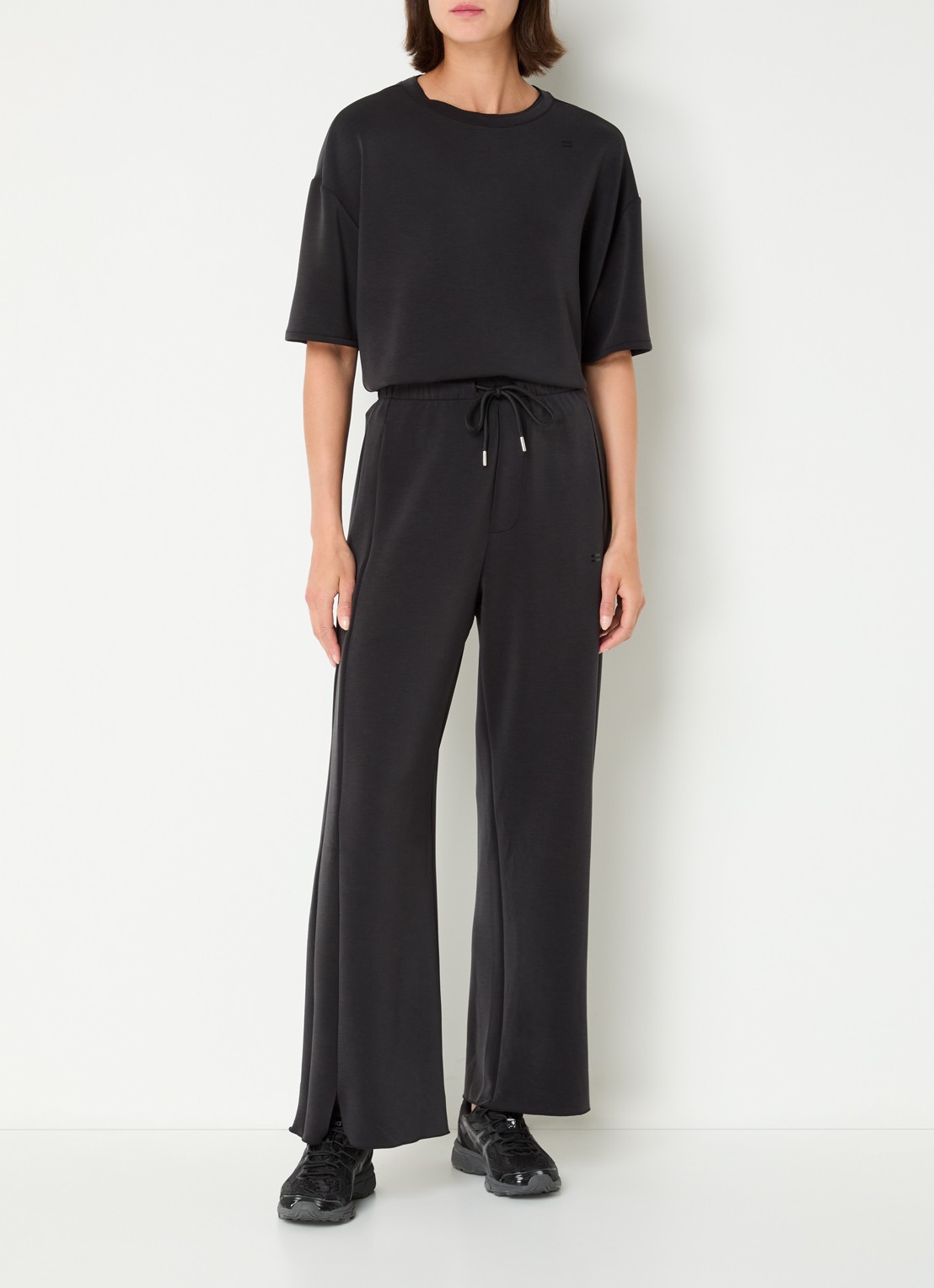 10DAYS High waist straight fit broek met steekzakken - voorkant 3 zwart
