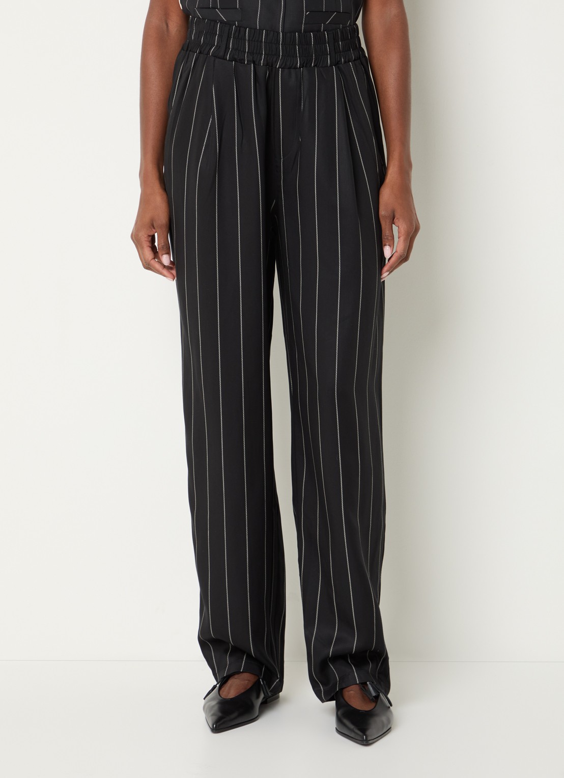 10DAYS High waist straight fit pantalon met krijtstreep - detail 2 zwart