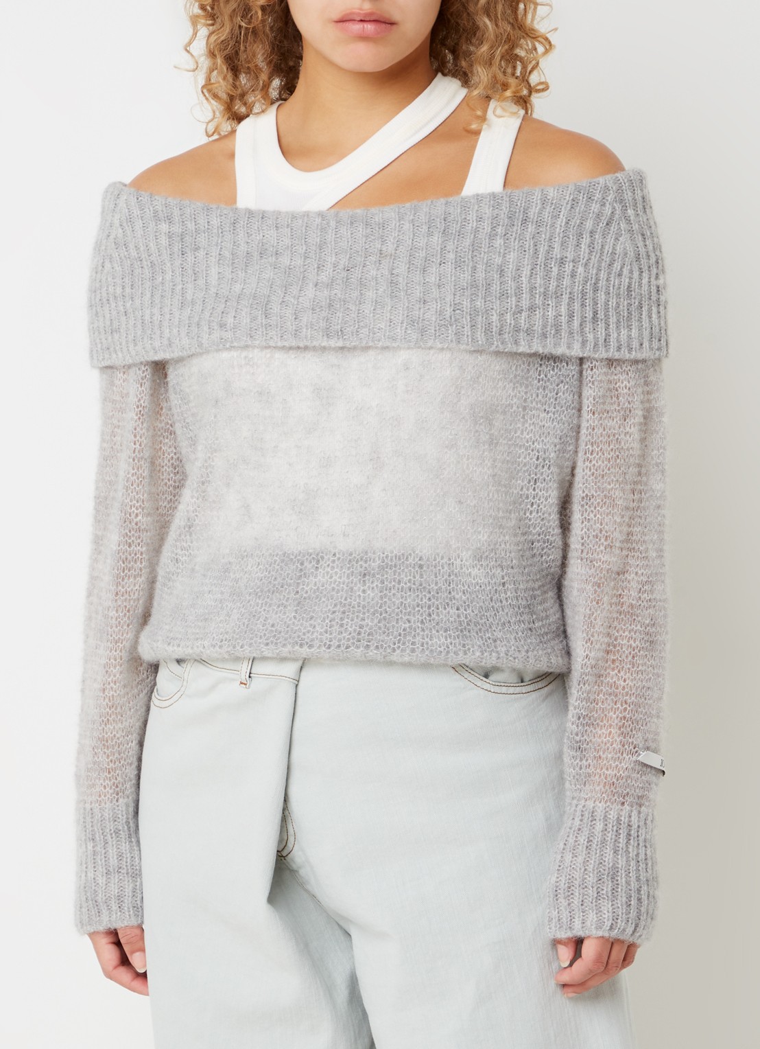 10DAYS Off shoulder trui in alpaca wolblend met opengewerkt dessin - detail 4 lichtgrijs
