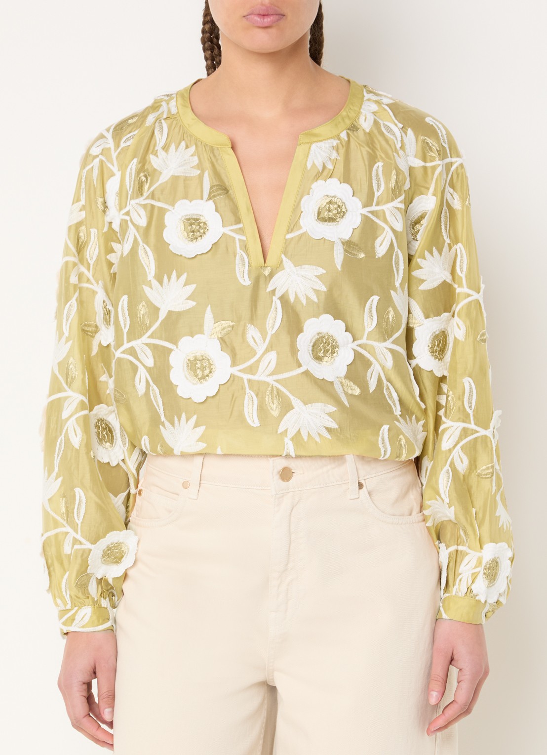 Aaiko Alanza blouse met borduring - detail mosterd