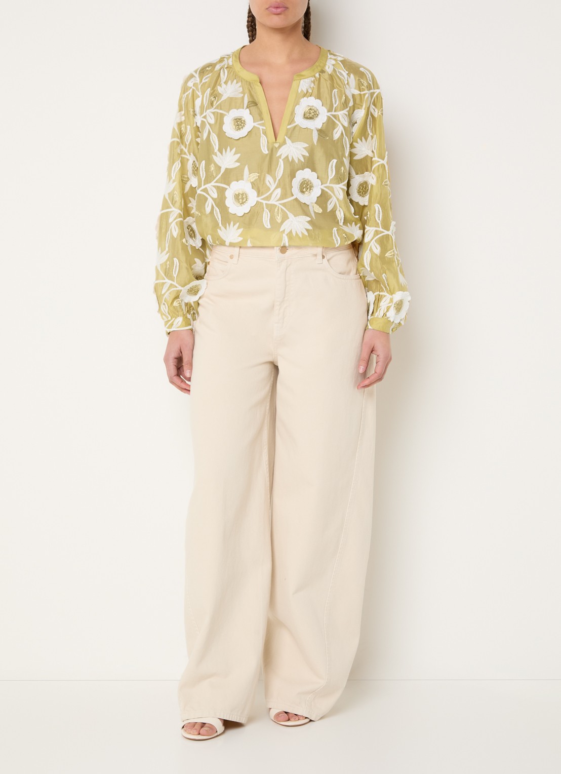 Aaiko Alanza blouse met borduring - voorkant 4 mosterd