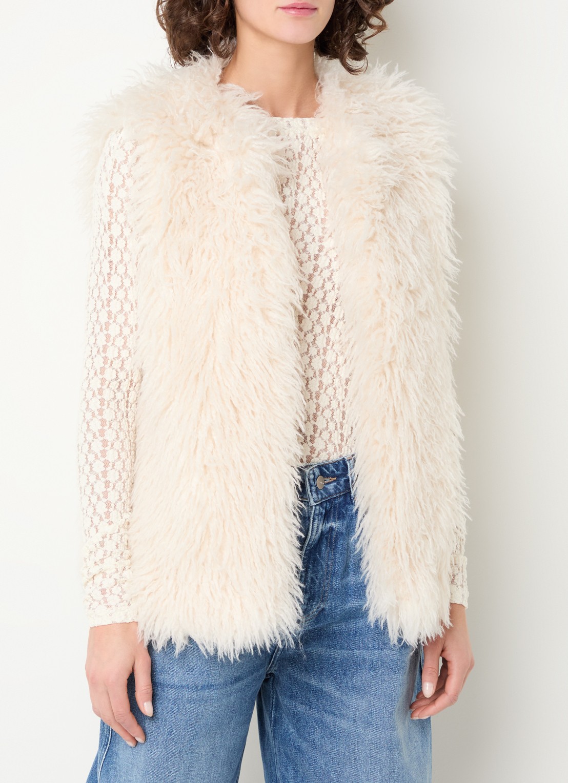 Aaiko Billie openvallend vest van imitatiebont - detail gebroken wit