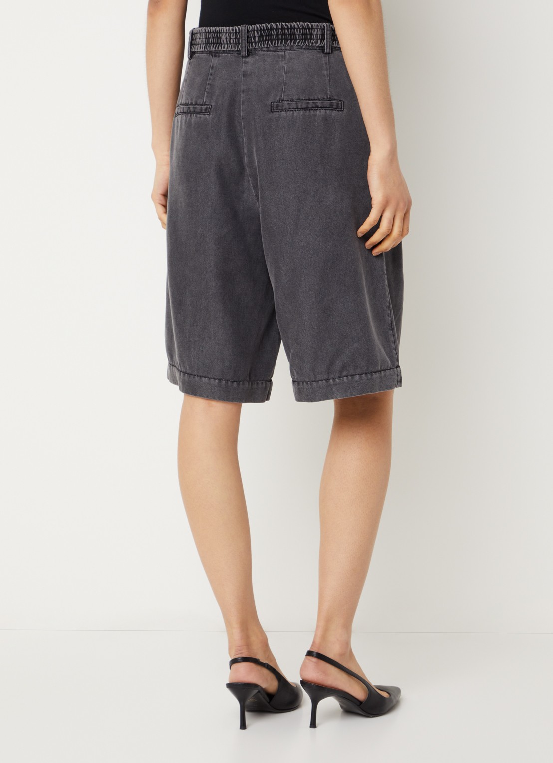 Aaiko Eline high waist wide fit korte broek met steekzakken - achterkant 4 zwart