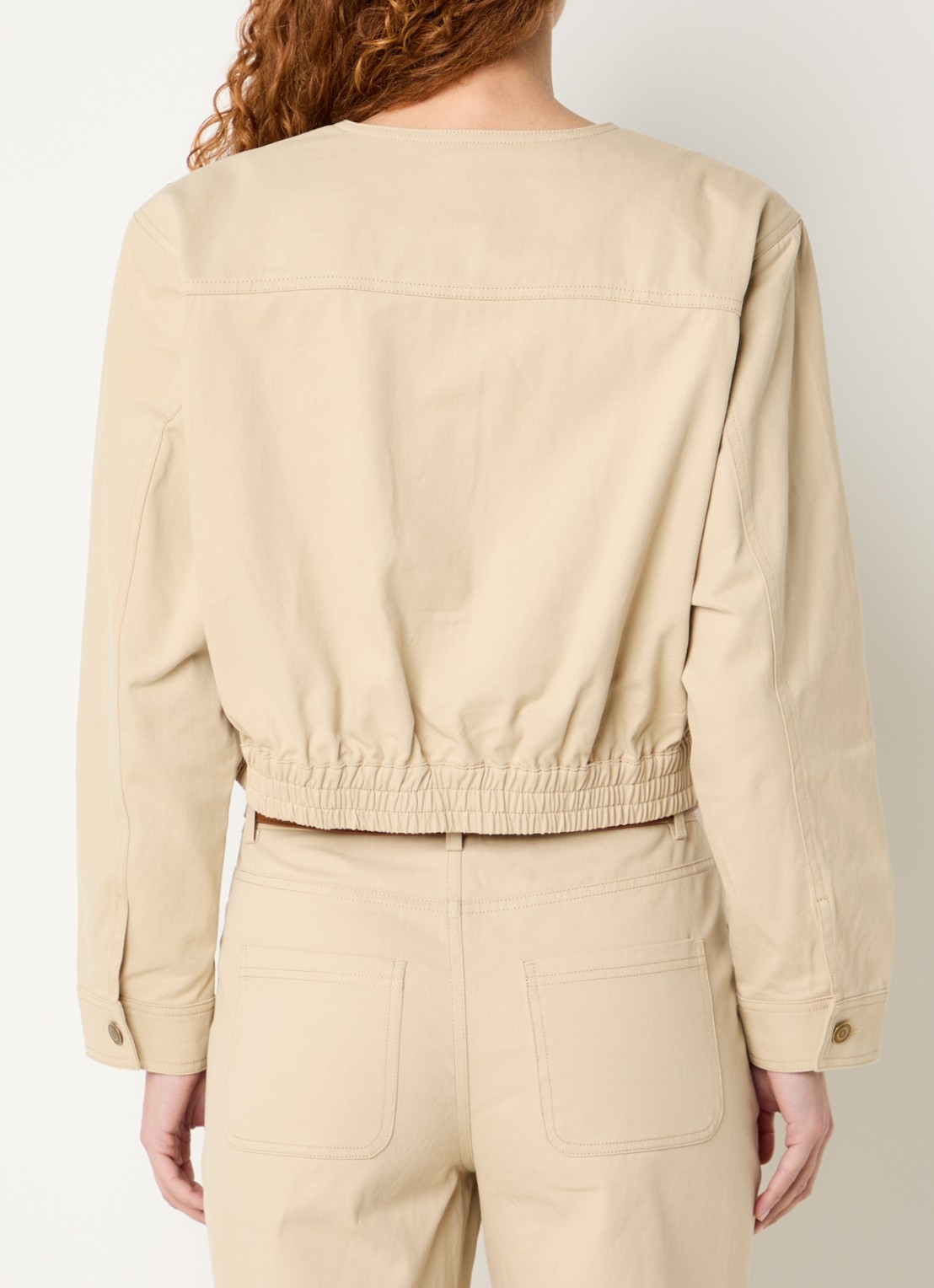 Aaiko Fallon cropped jack met opgestikte zakken - achterkant beige