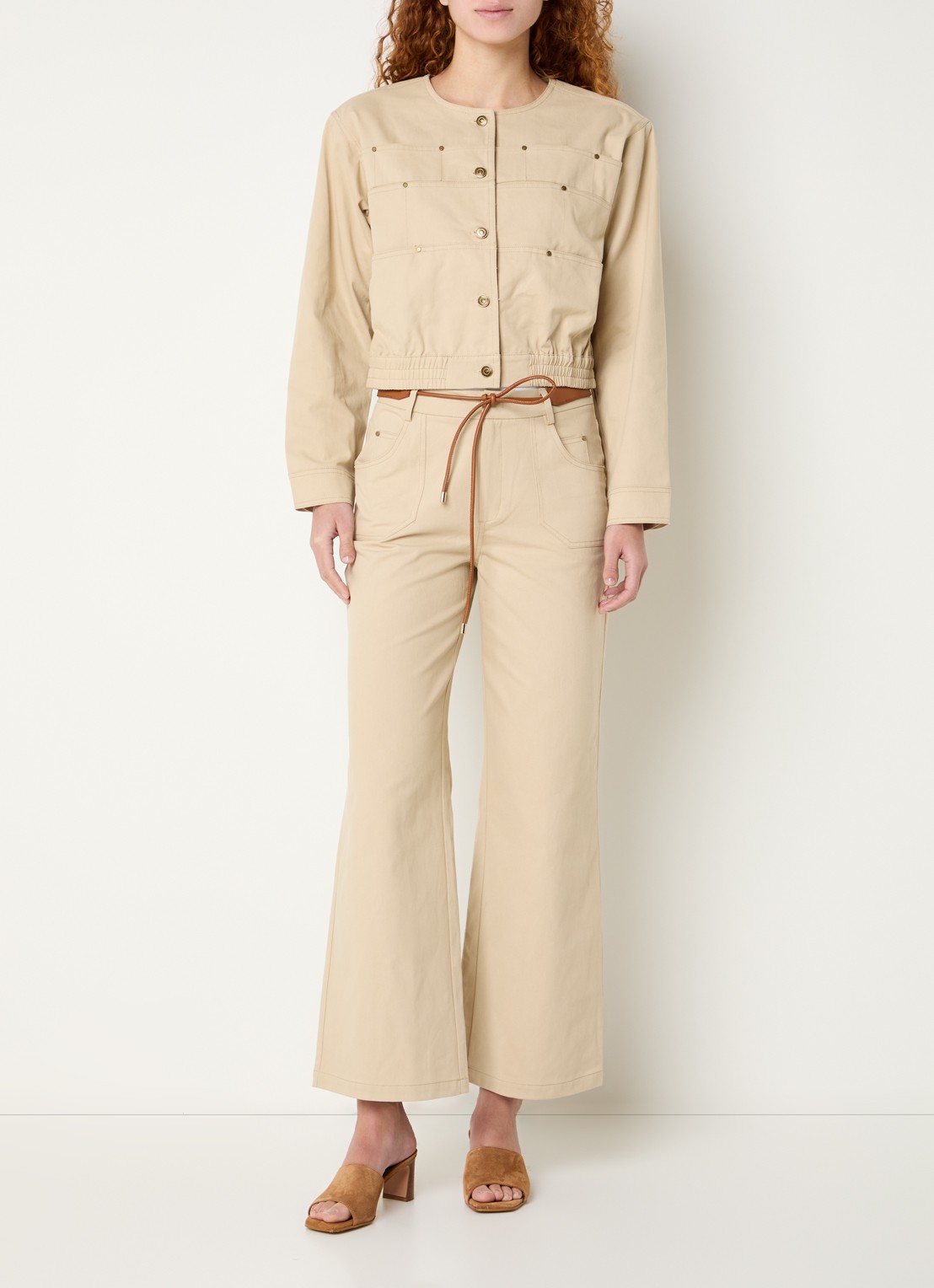 Aaiko Fallon cropped jack met opgestikte zakken - voorkant 4 beige