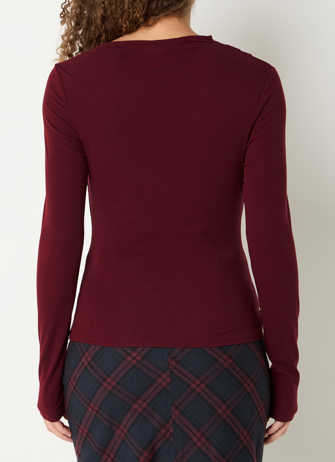 Aaiko Jalisse top in wolblend met asymmetrische hals - achterkant 2 bordeauxrood