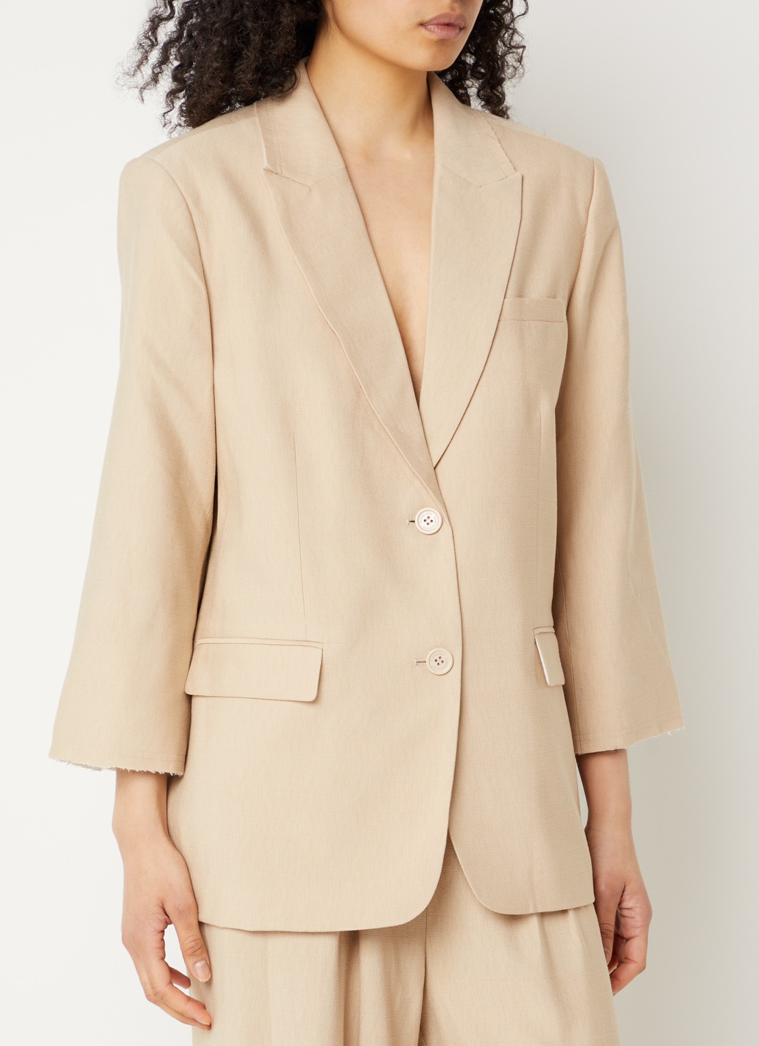 Aaiko Jennifer oversized blazer met schoudervulling - detail 2 donkerbeige