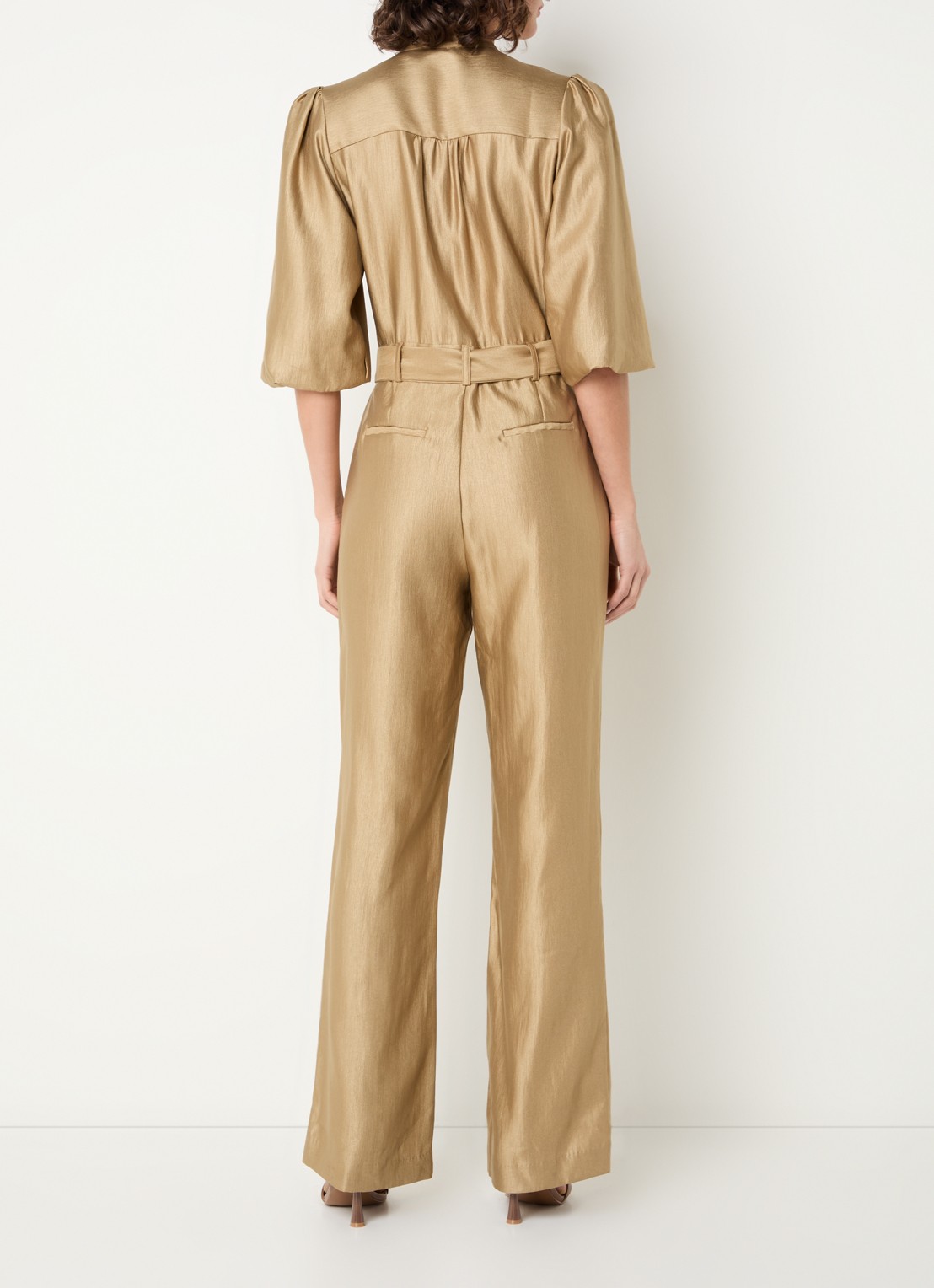 Aaiko Katy straight fit jumpsuit met strikceintuur - achterkant 4 lichtbruin