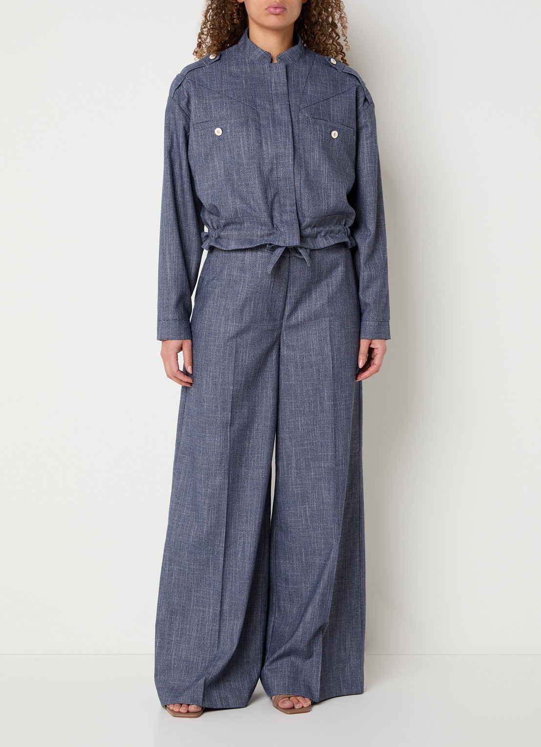 Aaiko Lauryn cropped jack met paspelzakken - voorkant 2 donkerblauw