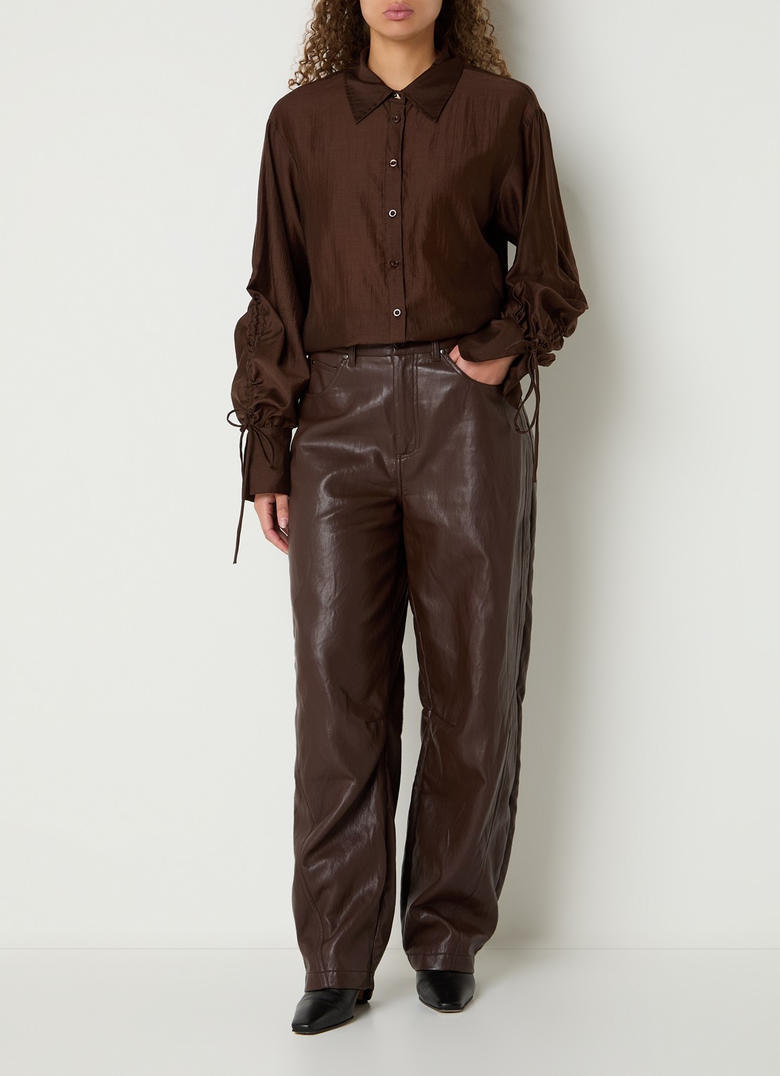 Aaiko Marel blouse met metallic finish - voorkant 3 donkerbruin