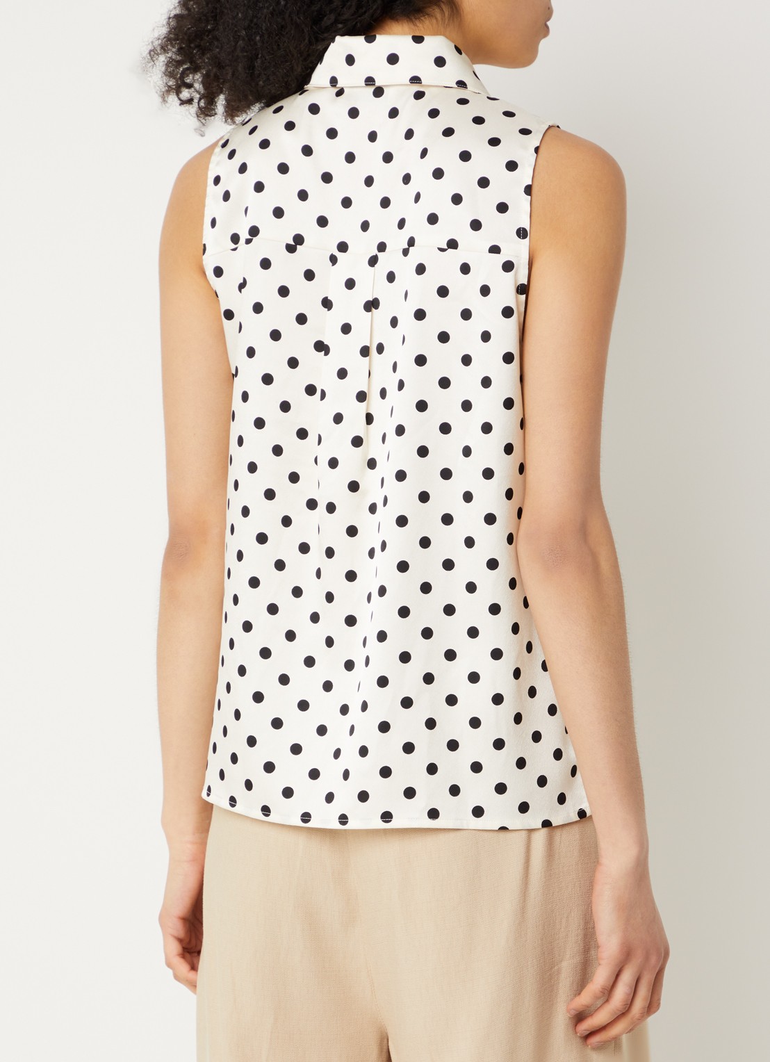 Aaiko Saran blouse met stippenprint en strikkraag - achterkant 3 khaki