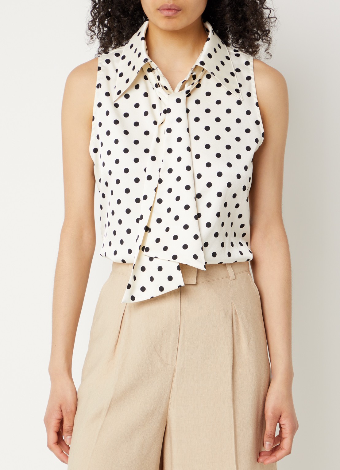Aaiko Saran blouse met stippenprint en strikkraag - detail 4 khaki