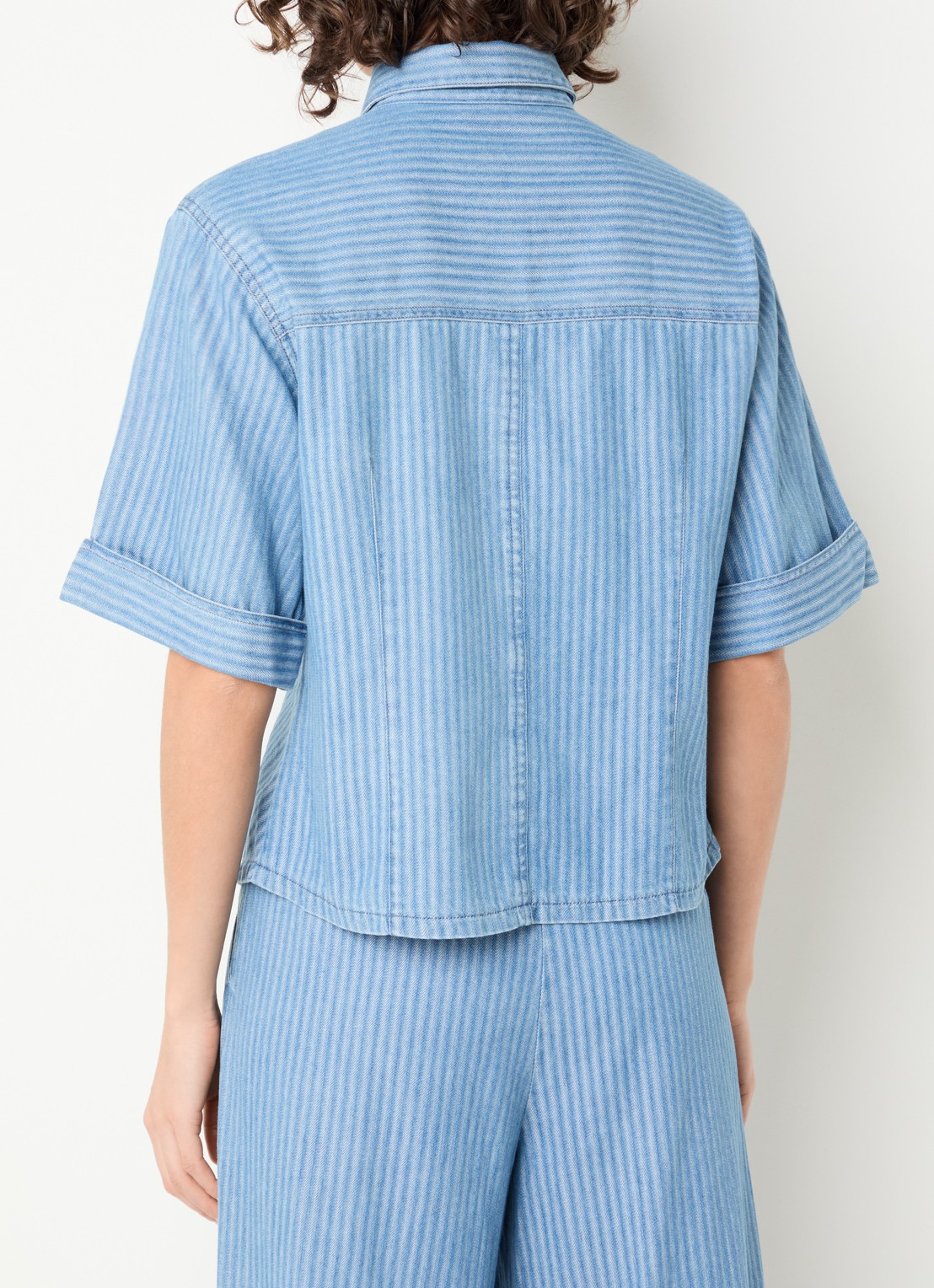 Aaiko Serene blouse van denim met borstzakken - achterkant 4 indigo