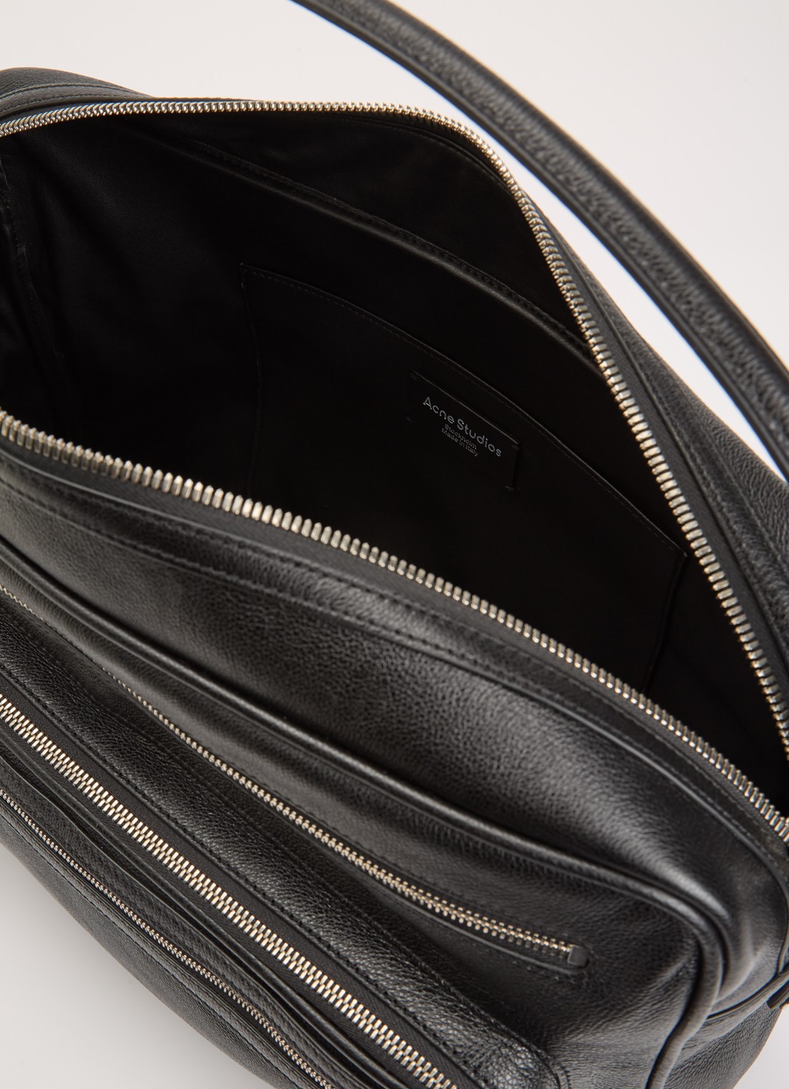 Acne Studios Camero schoudertas van kalfsleer - detail 5 zwart