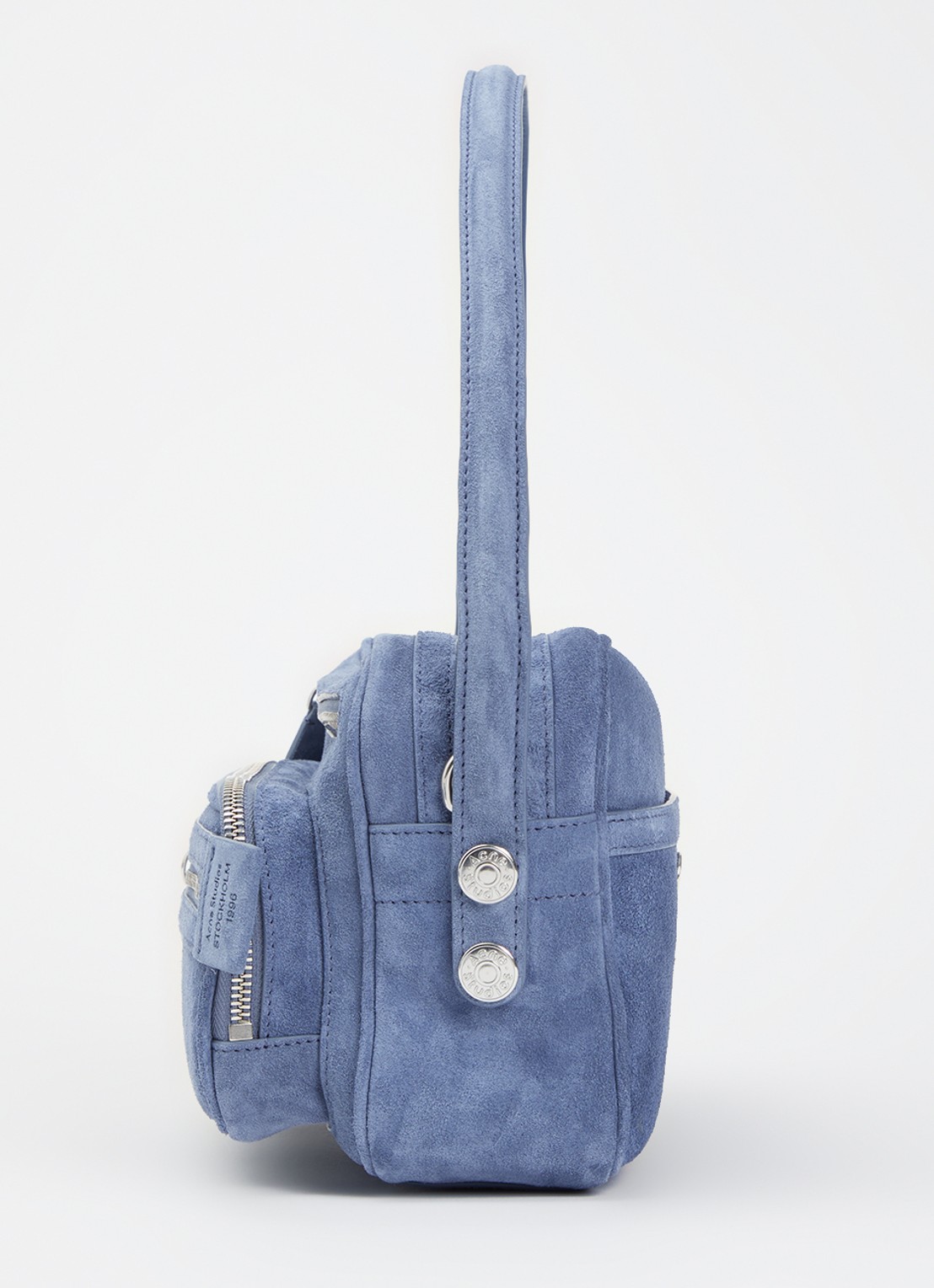 Acne Studios Camero schoudertas van suède met afneembare schouderriem - detail 3 lichtblauw
