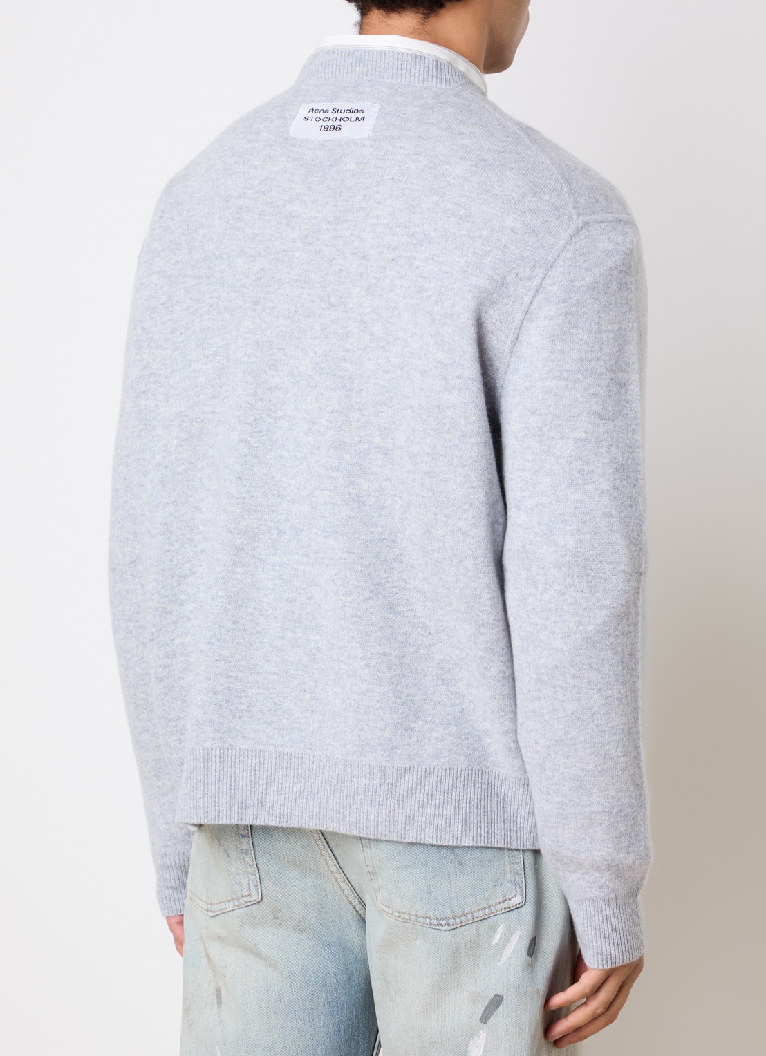 Acne Studios Fijngebreide trui in kasjmierblend - achterkant grijsmele