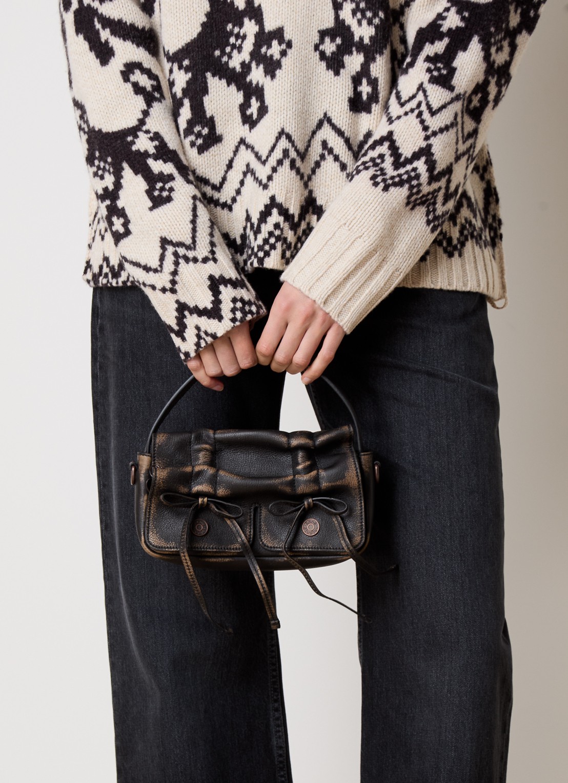 Acne Studios Handtas van kalfsleer met afneembare schouderriem - voorkant 6 donkerbruin